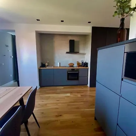 Zara Apartment *