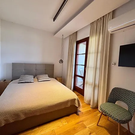 Zara Apartment