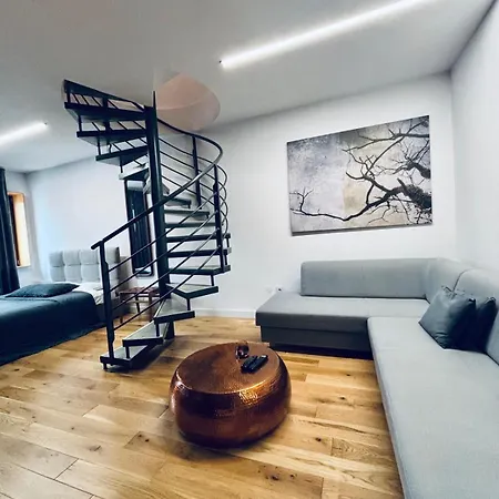 Zara Lejlighed Komárno